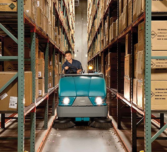 S20 Compact Ride-On Sweeper alt 16
